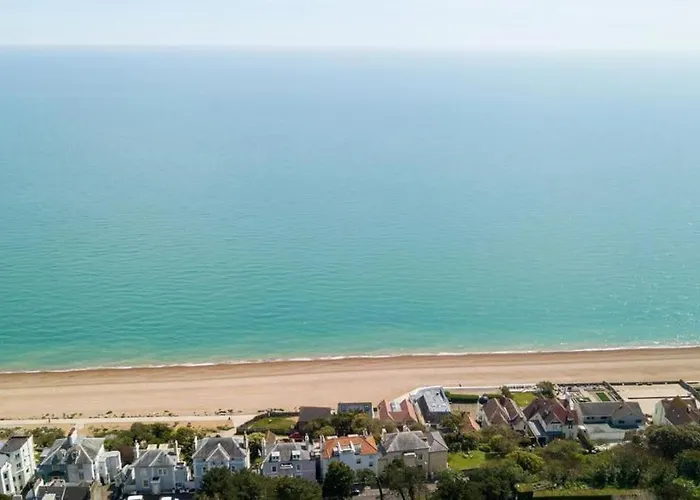 Luxury Beach Property- Neptune\'S Nest