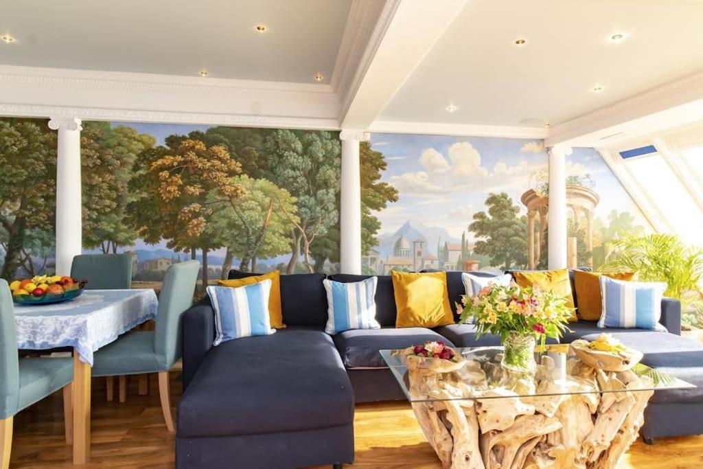 Luxury Property- Neptune's Nest Sandgate
