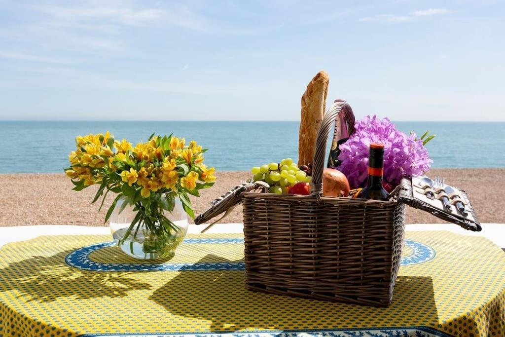 Luxury Property- Neptune's Nest Sandgate