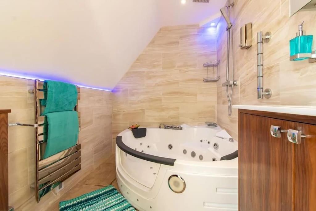 Apartment Luxury Property- Neptune's Nest *